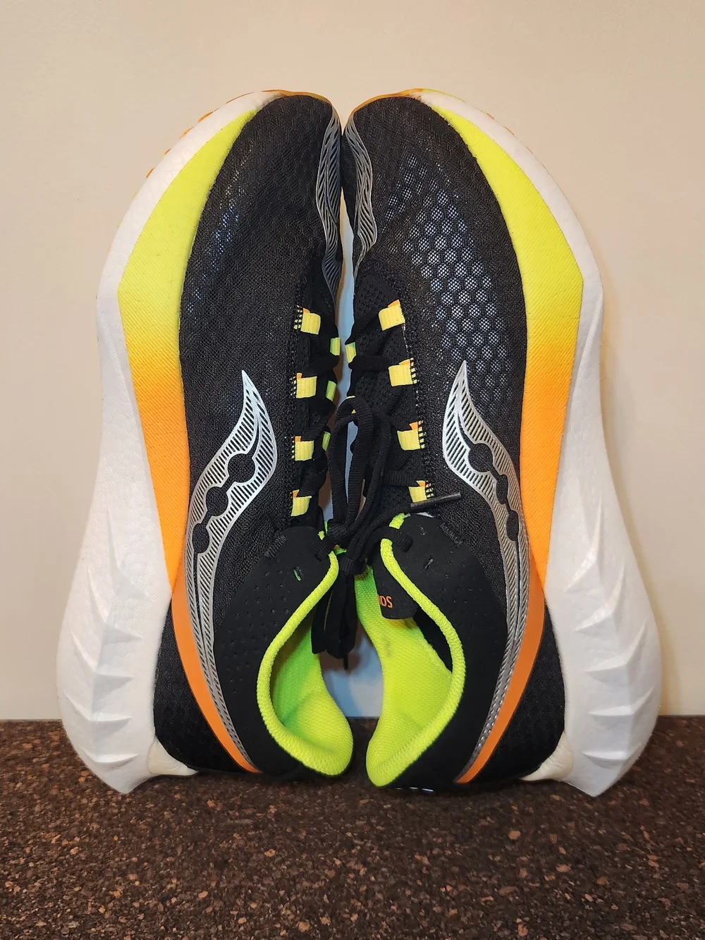 Saucony Endorphin Pro Running Shoes Mens Size 12